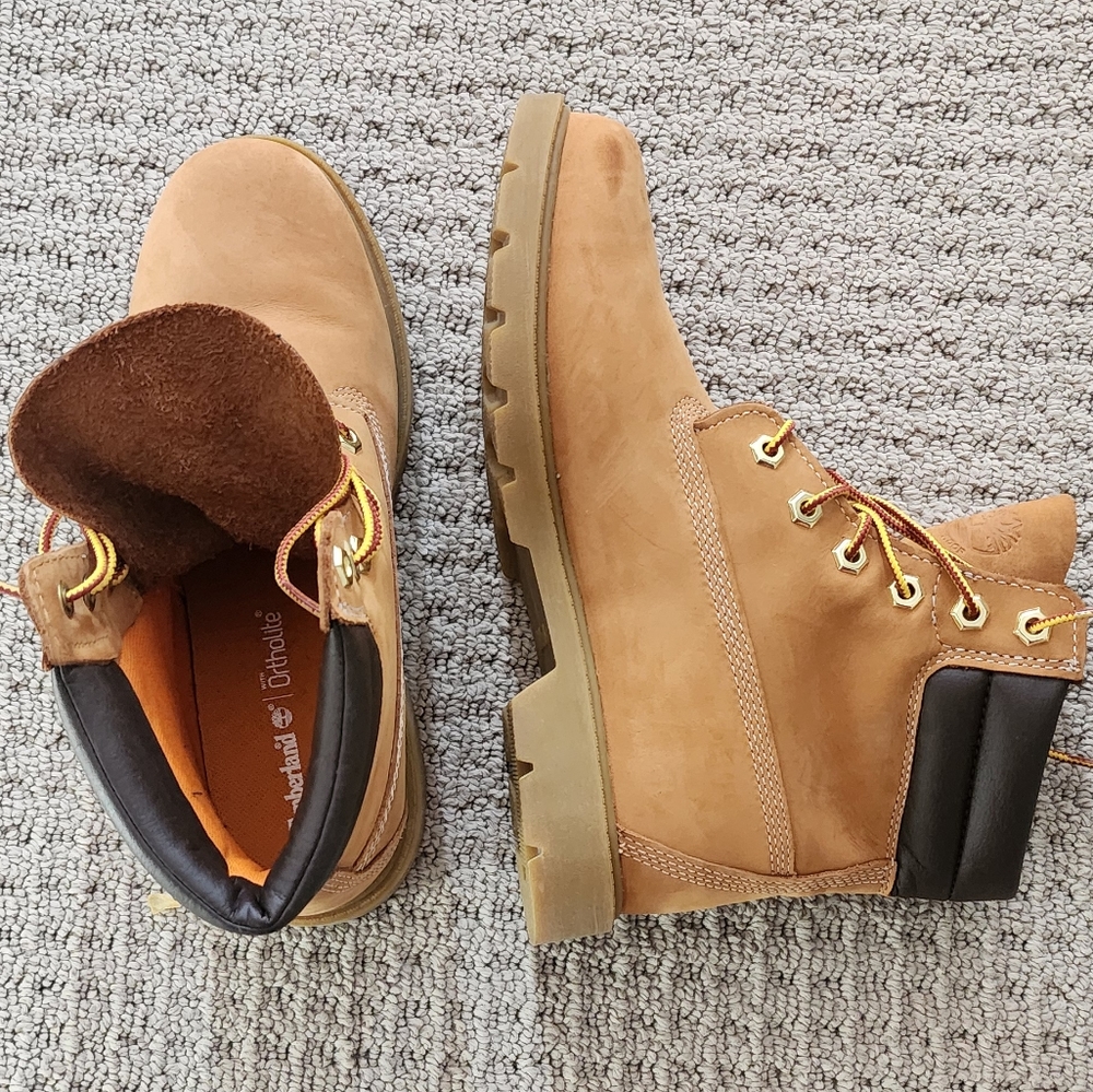 Timberland Wheat Tan Lace-Up Boots